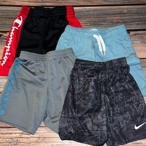 Boys shorts, 4 pair, sz Small